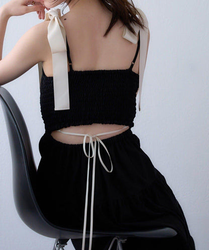 背部鏤空吊帶連衣裙