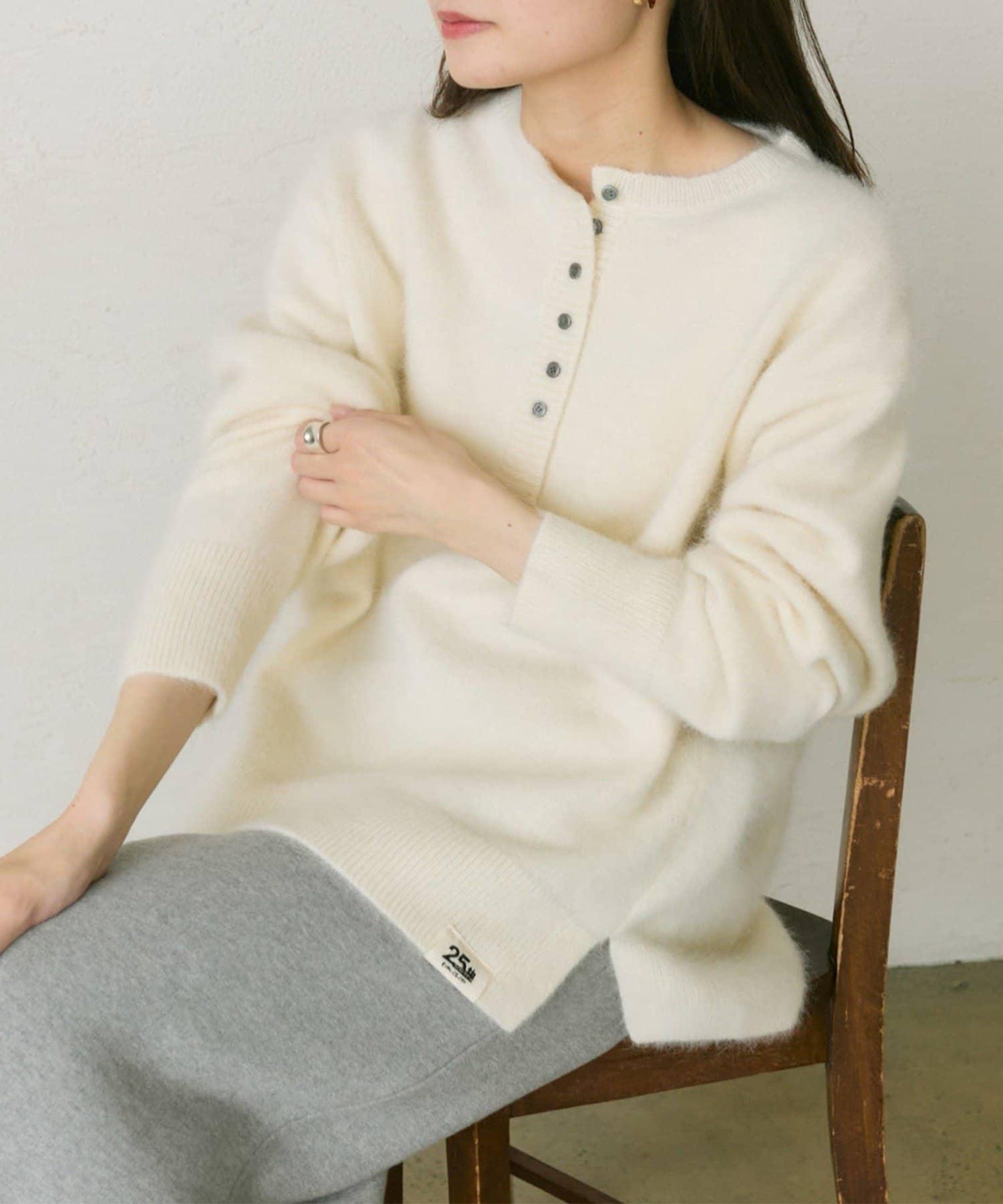【25th】狐狸毛混紡亨利領針織衫