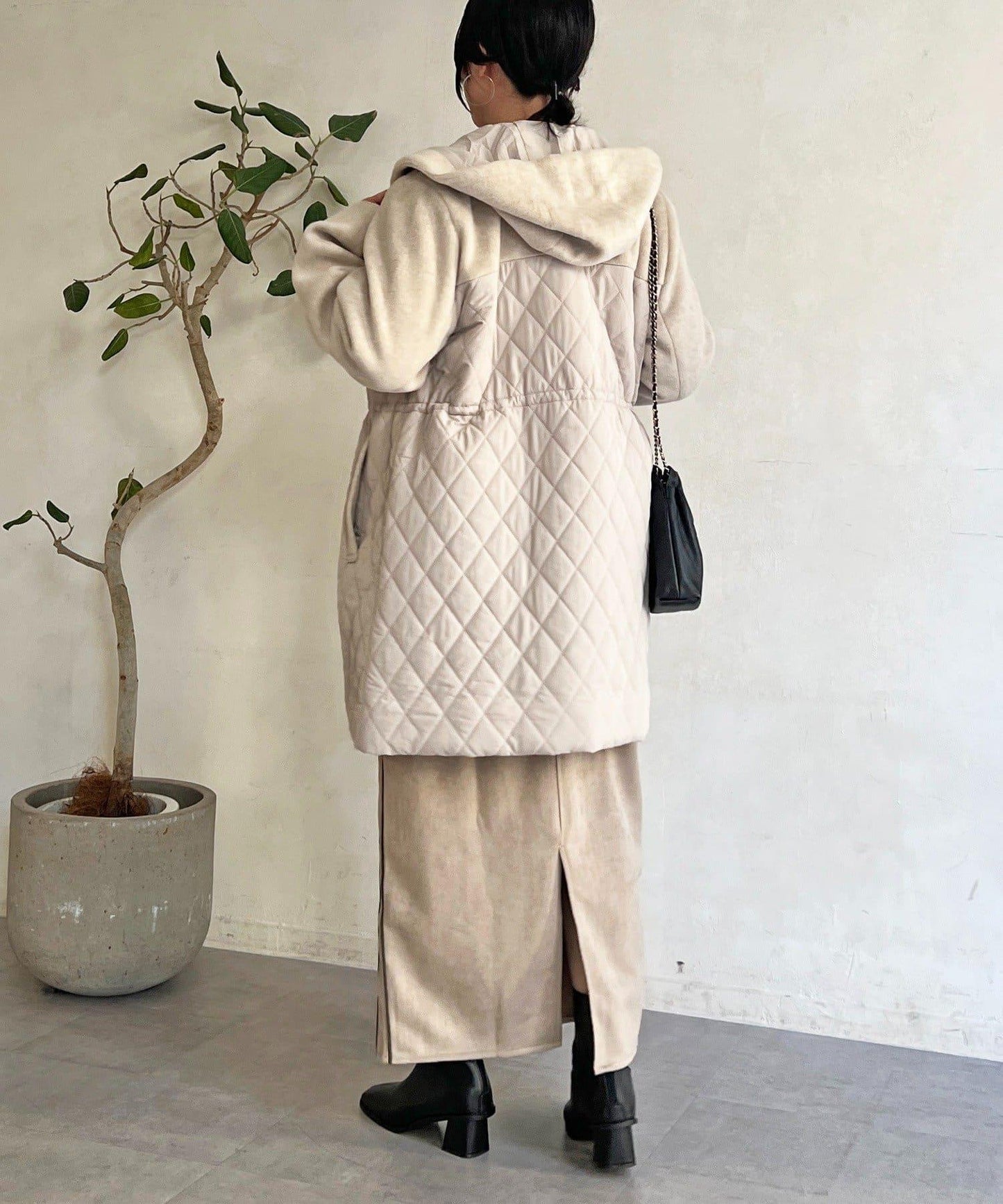 異材質拼接絎縫大衣