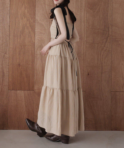 背部鏤空吊帶連衣裙