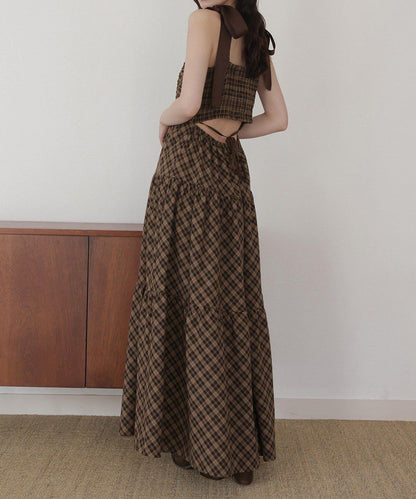 背部鏤空吊帶連衣裙