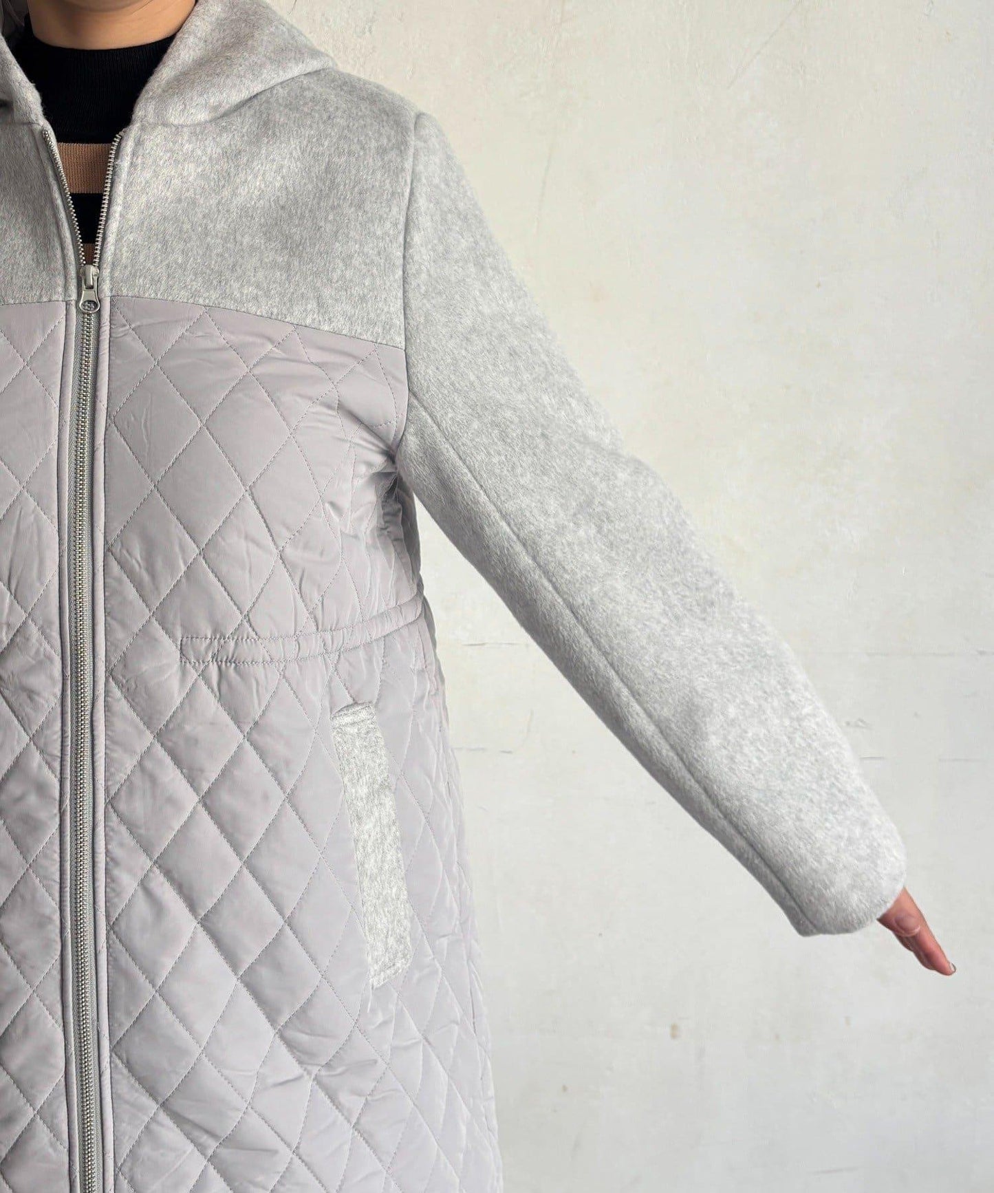 異材質拼接絎縫大衣