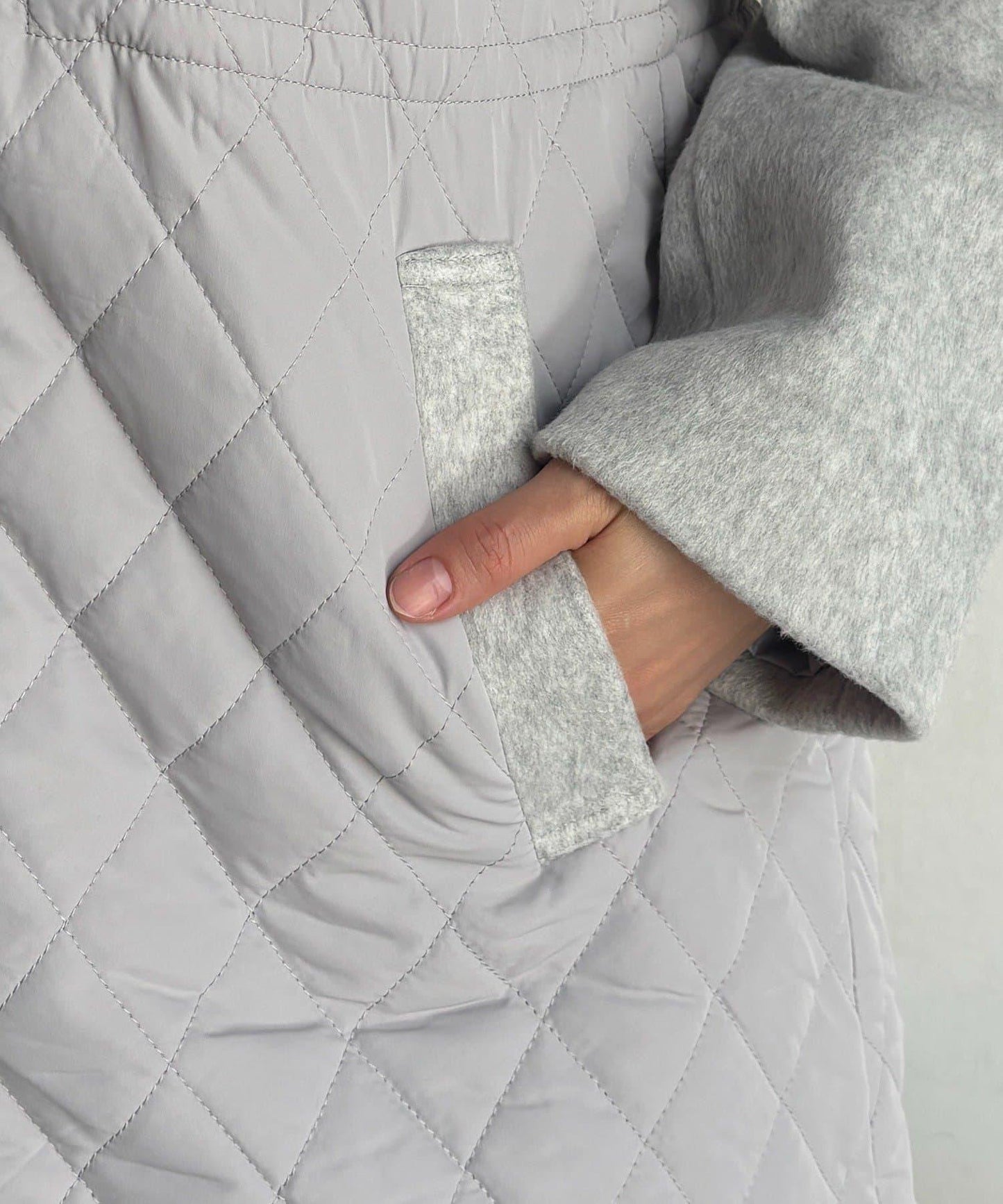 異材質拼接絎縫大衣