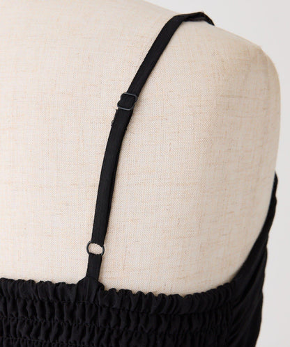 背部鏤空吊帶連衣裙