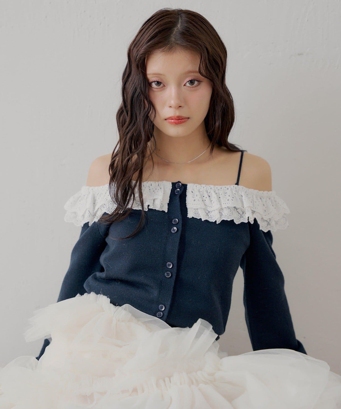 蕾絲層疊一字肩開衫