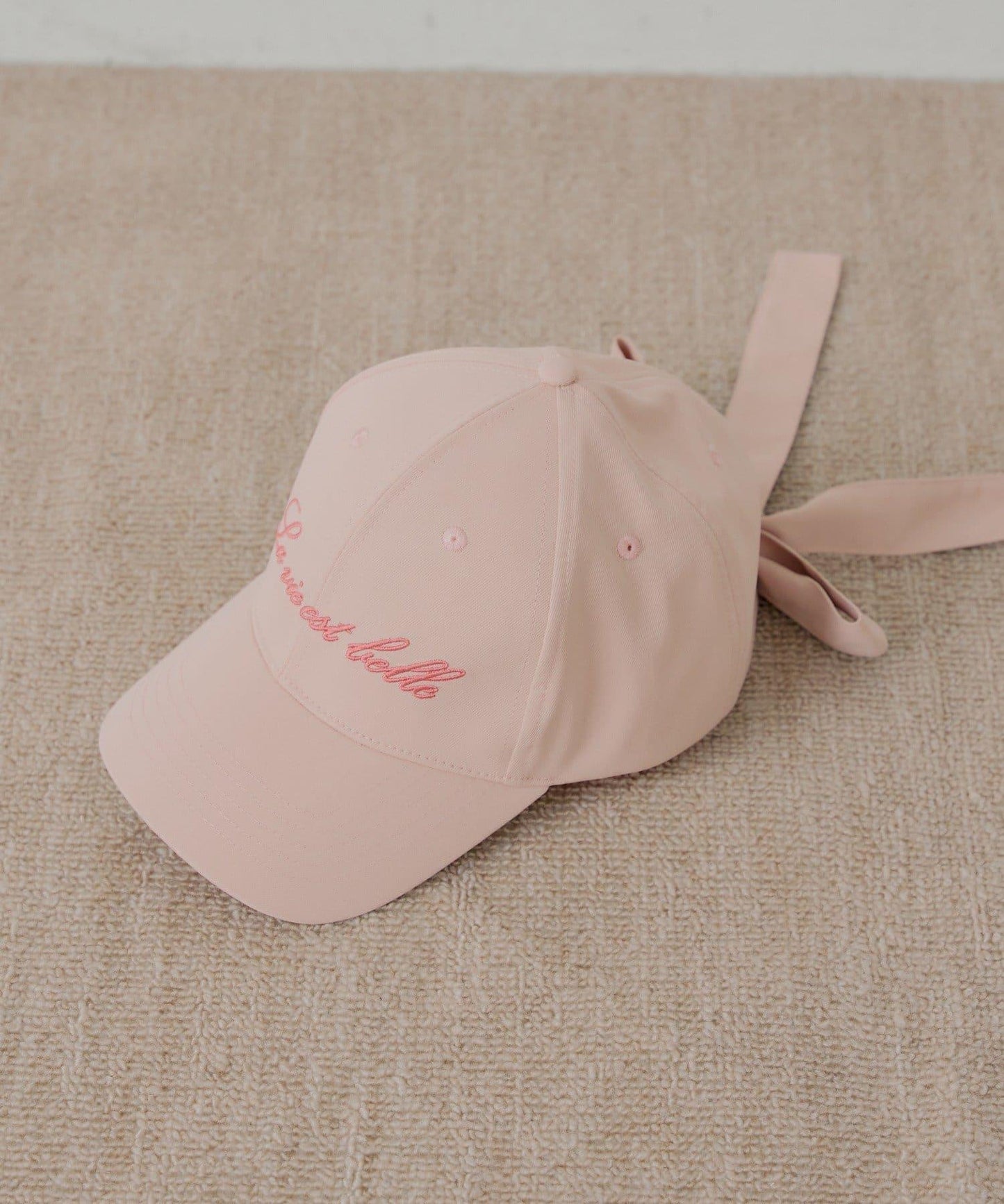 背部繡花棒球帽