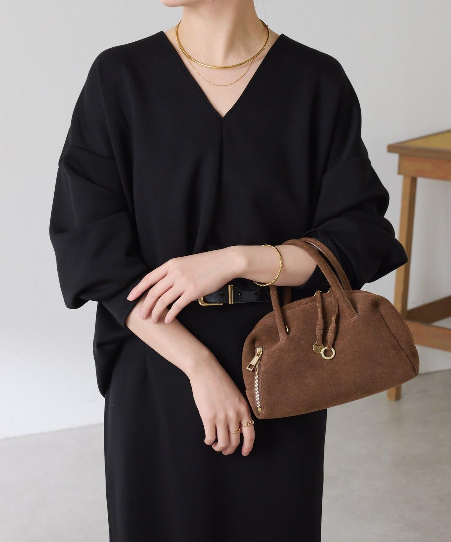 【小臉效果/彈力】V領開口套頭衫/套裝