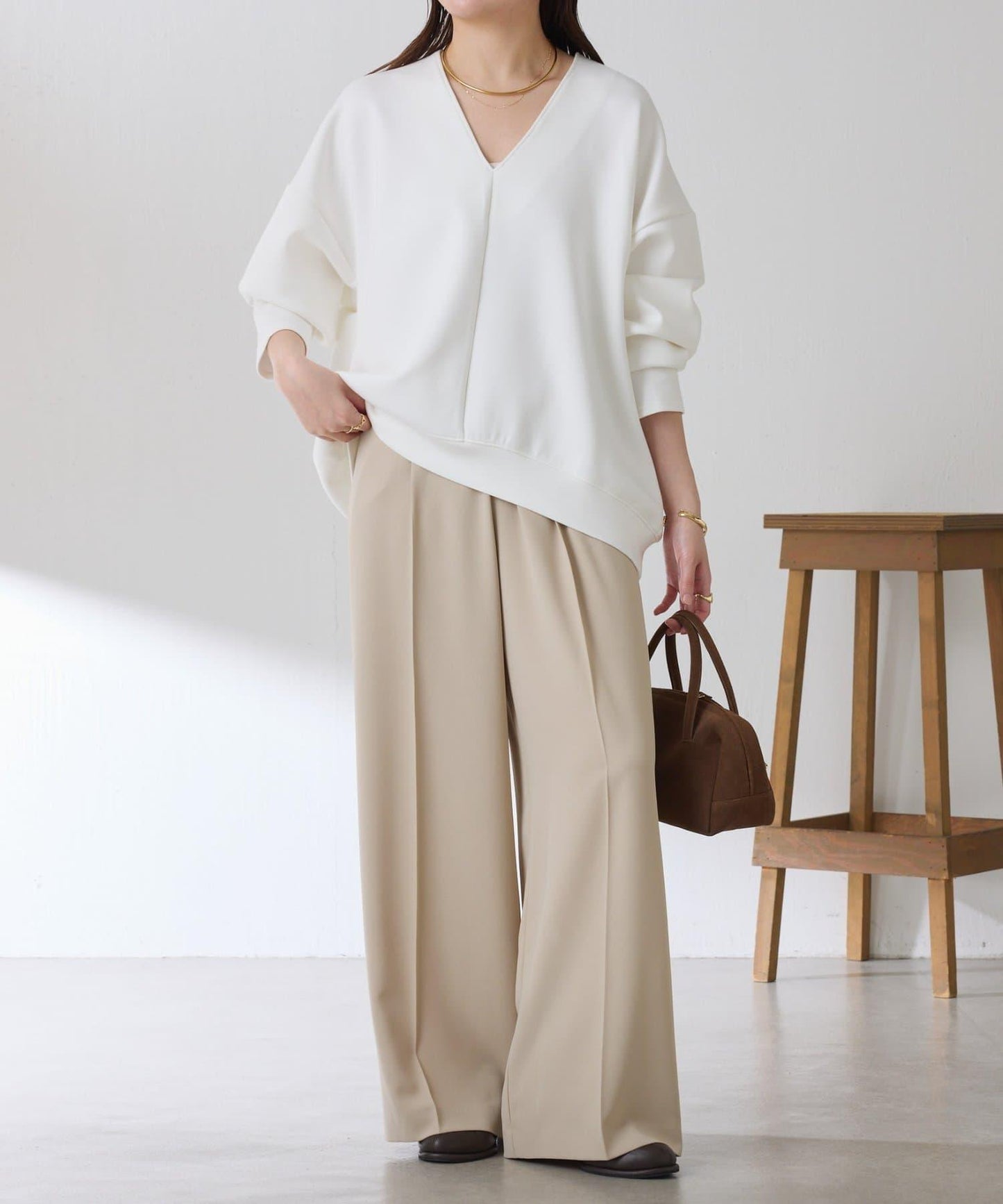 【小臉效果/彈力】V領開口套頭衫/套裝