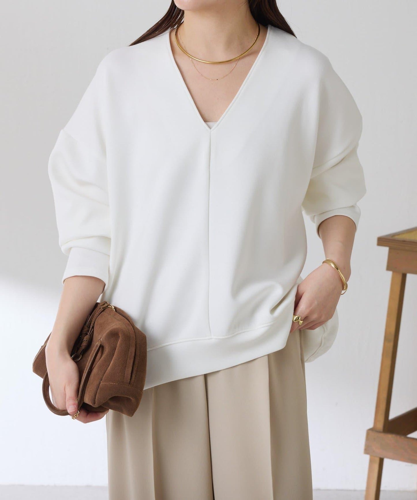 【小臉效果/彈力】V領開口套頭衫/套裝