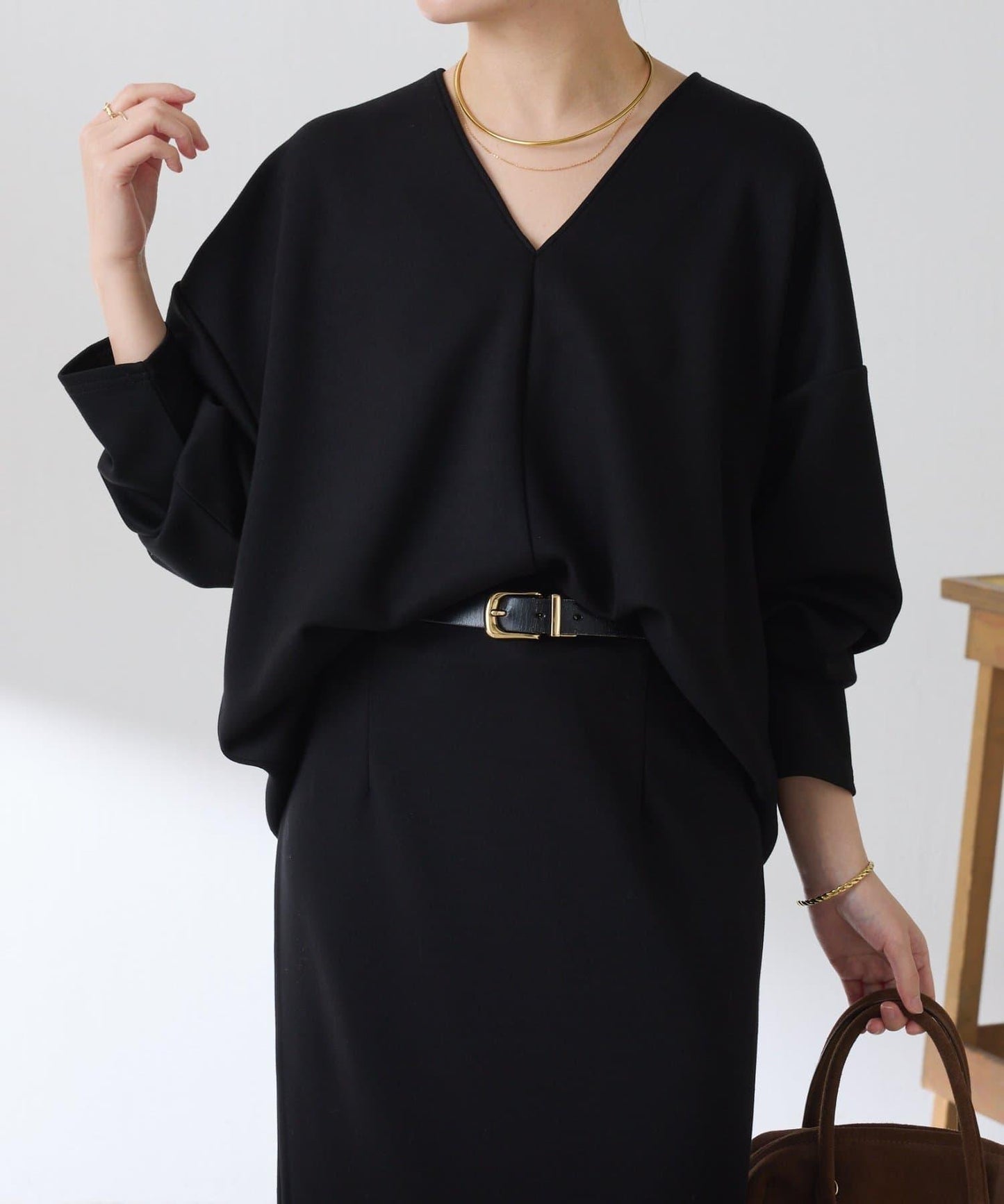 【小臉效果/彈力】V領開口套頭衫/套裝