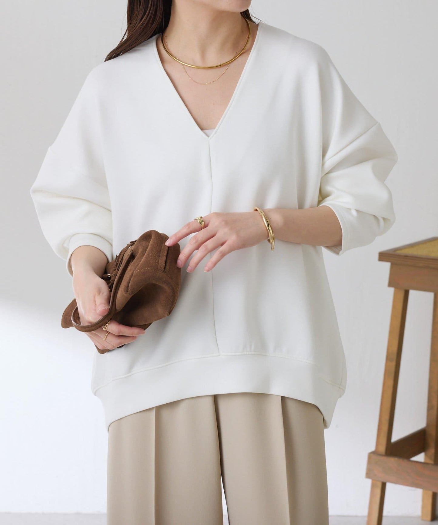 【小臉效果/彈力】V領開口套頭衫/套裝