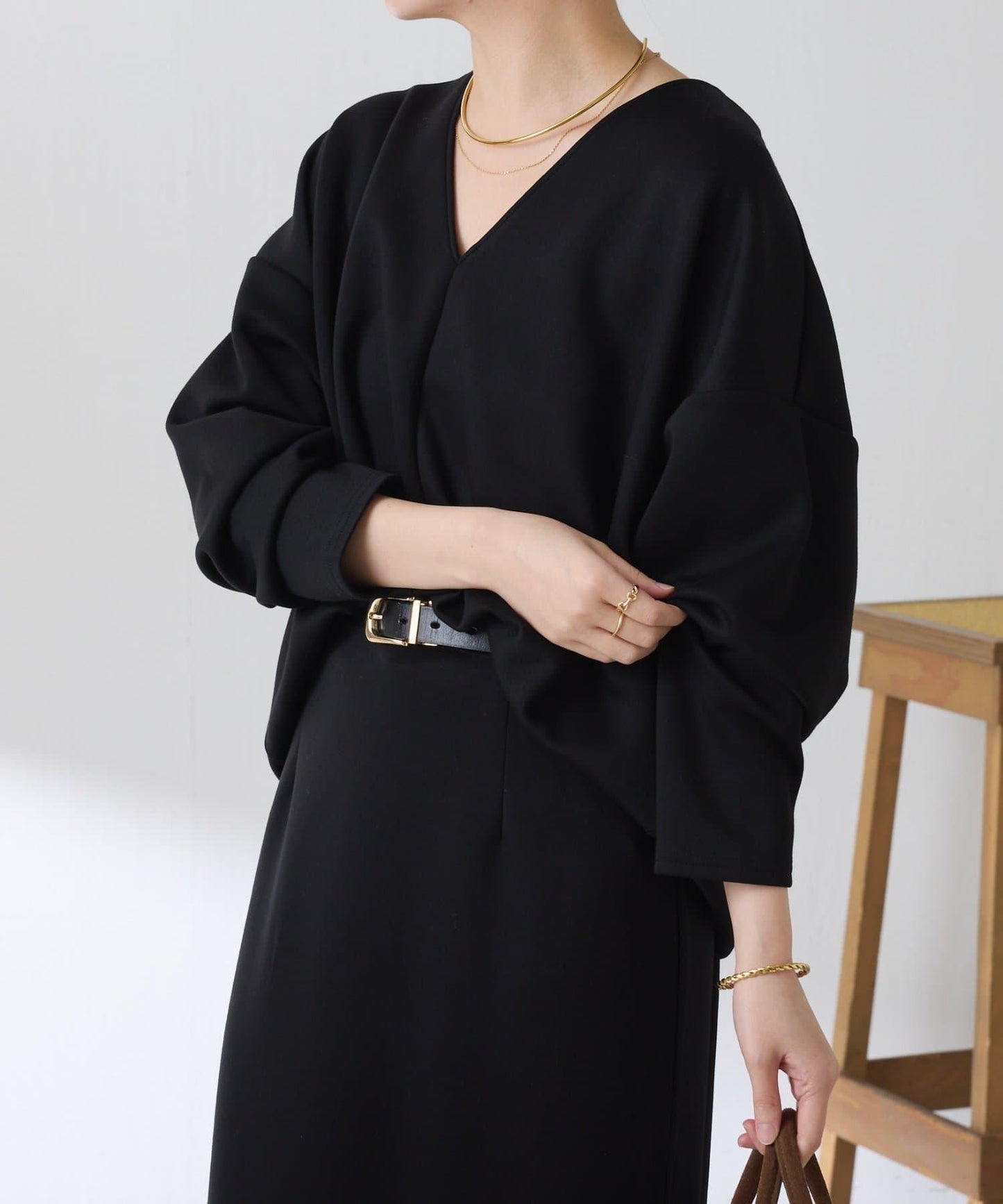 【小臉效果/彈力】V領開口套頭衫/套裝