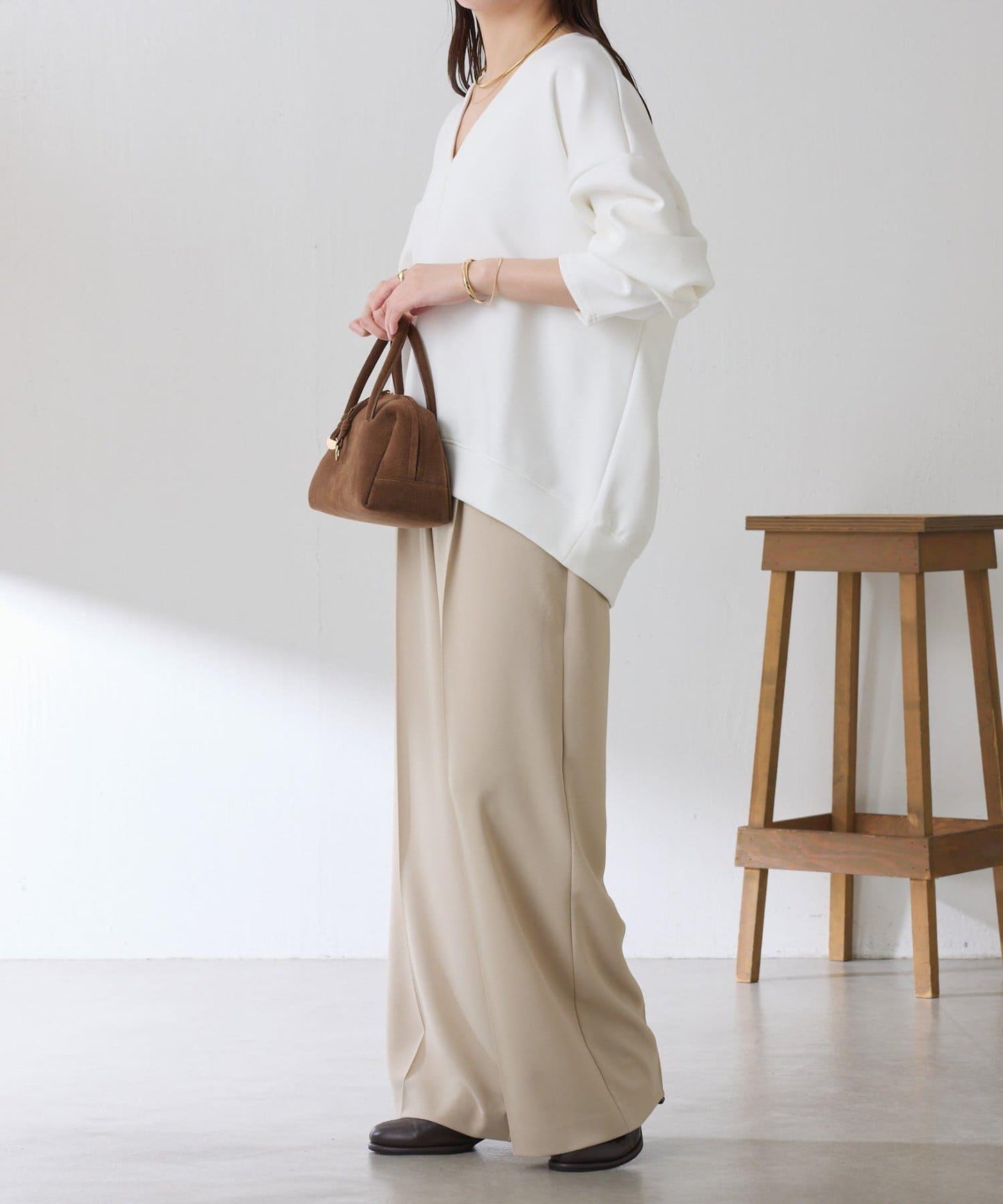 【小臉效果/彈力】V領開口套頭衫/套裝