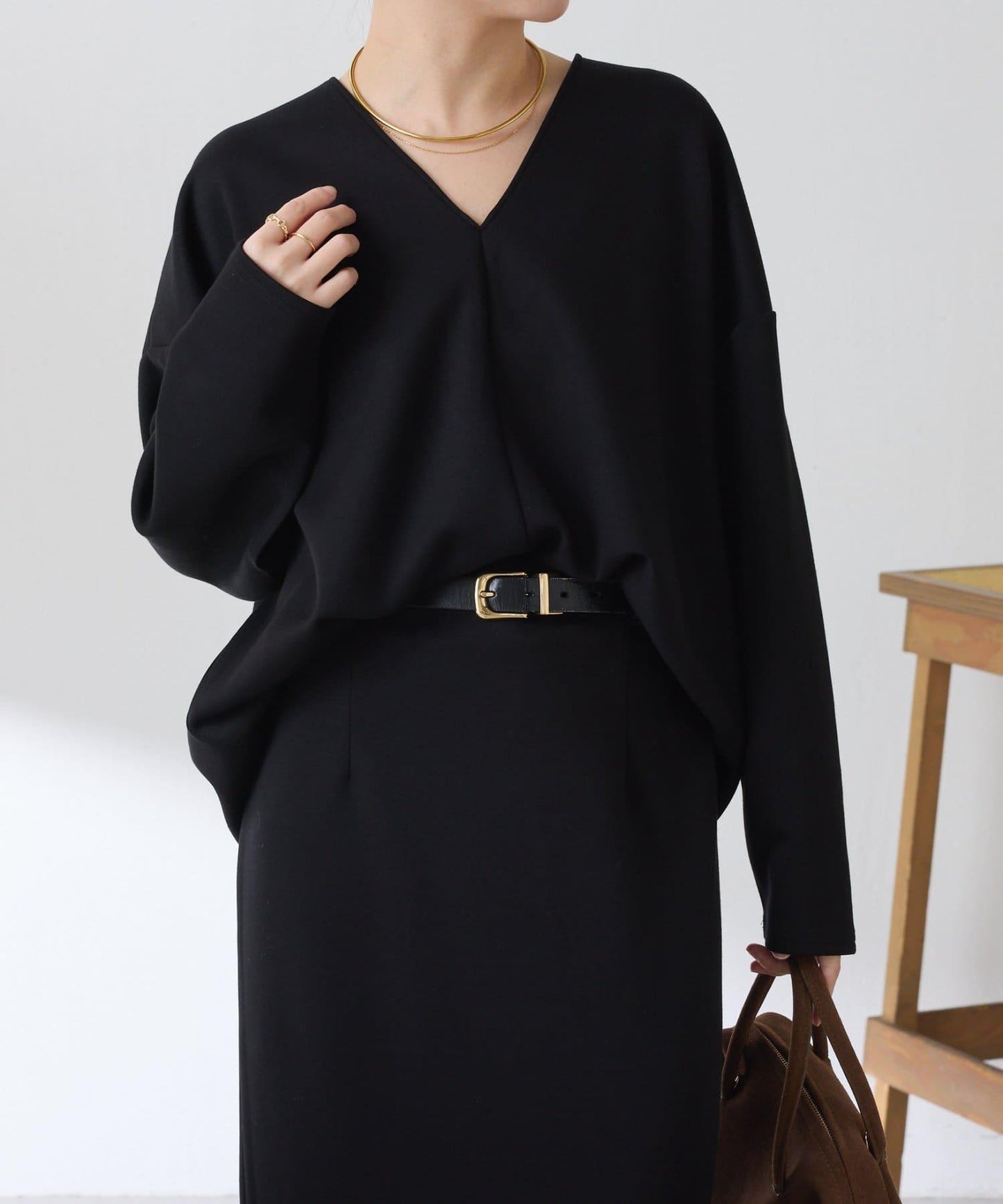 【小臉效果/彈力】V領開口套頭衫/套裝