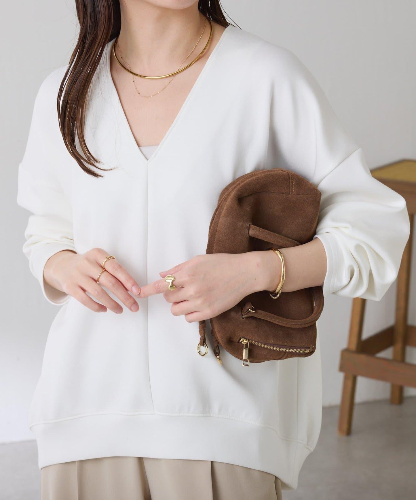 【小臉效果/彈力】V領開口套頭衫/套裝