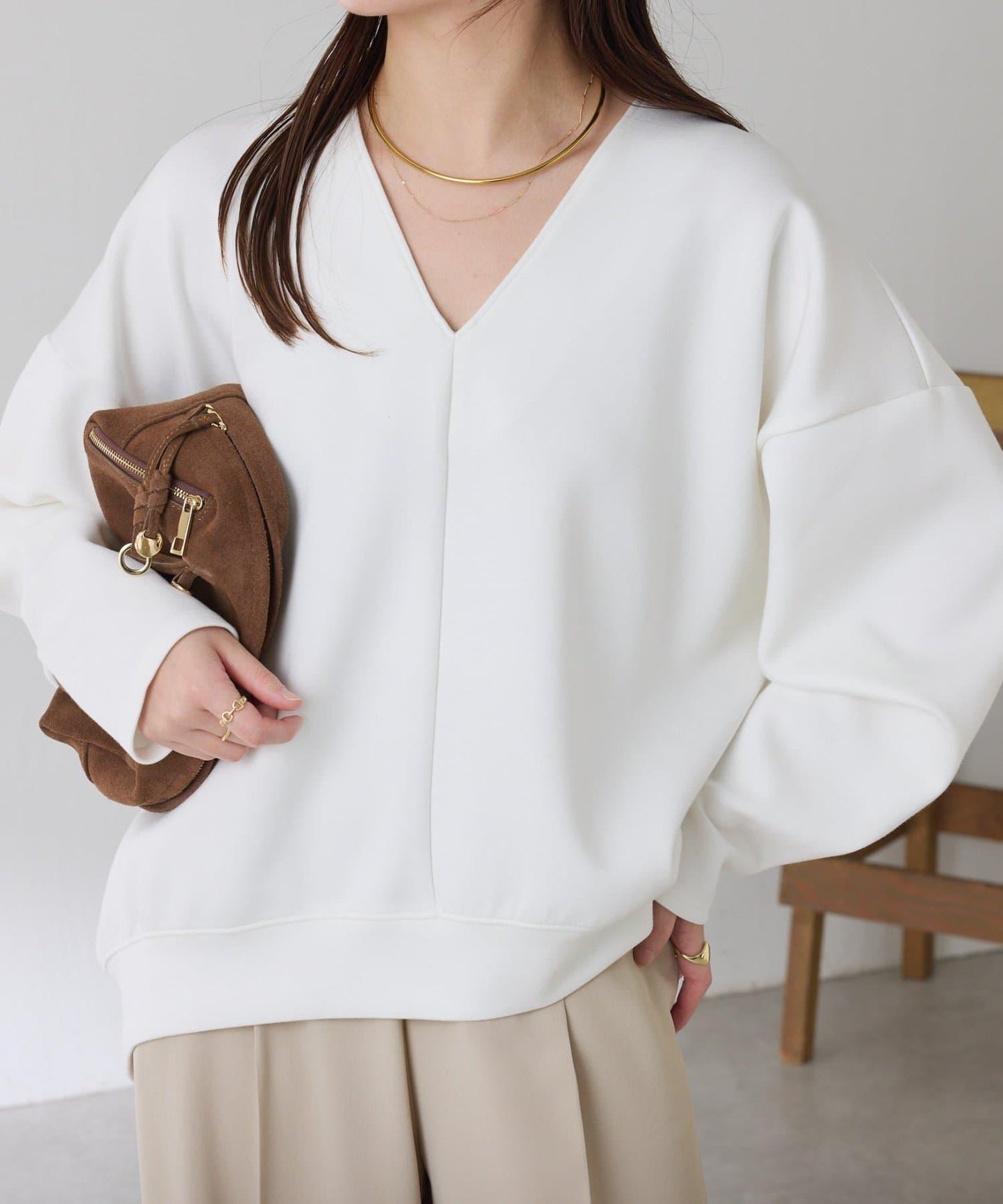 【小臉效果/彈力】V領開口套頭衫/套裝