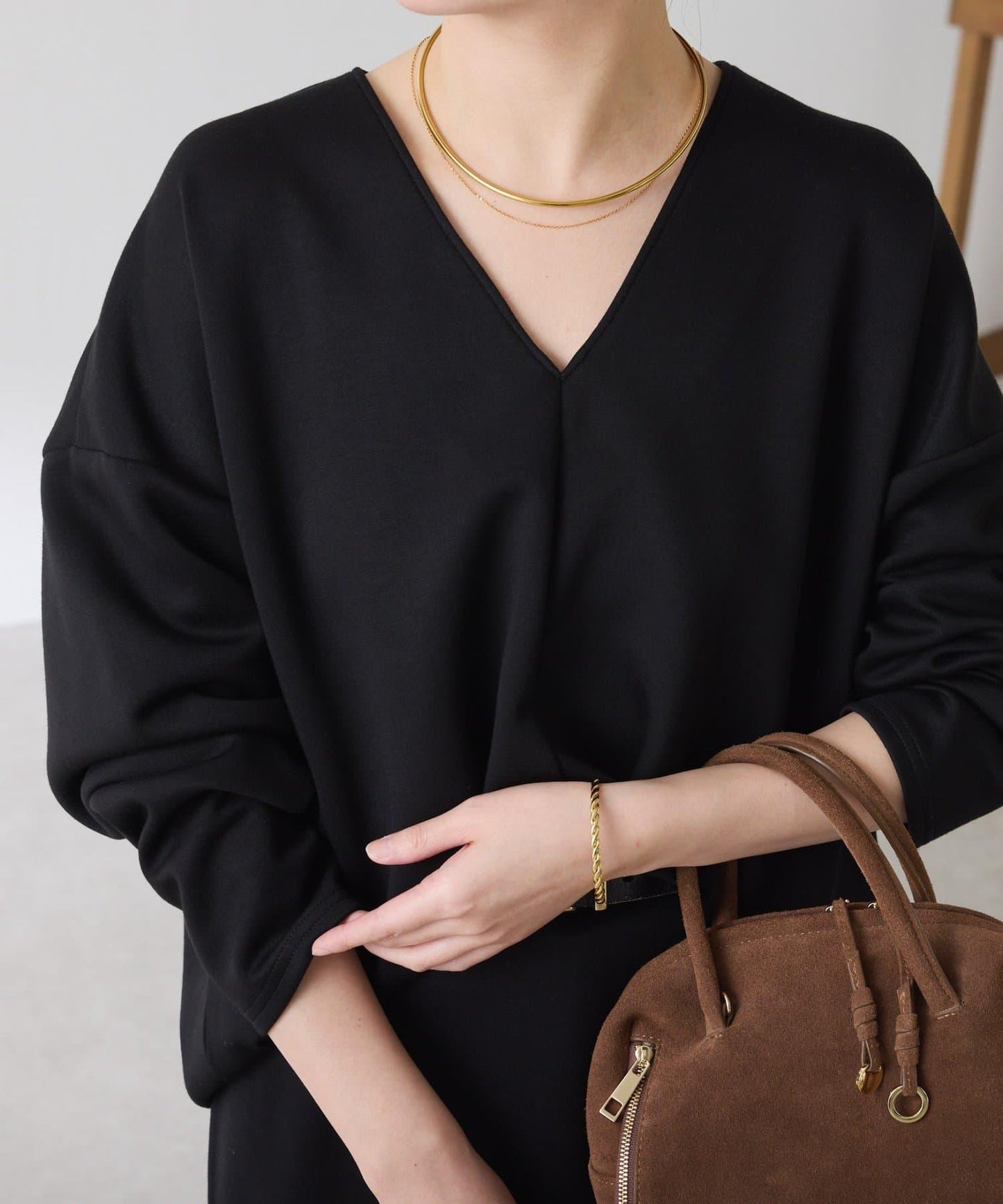 【小臉效果/彈力】V領開口套頭衫/套裝