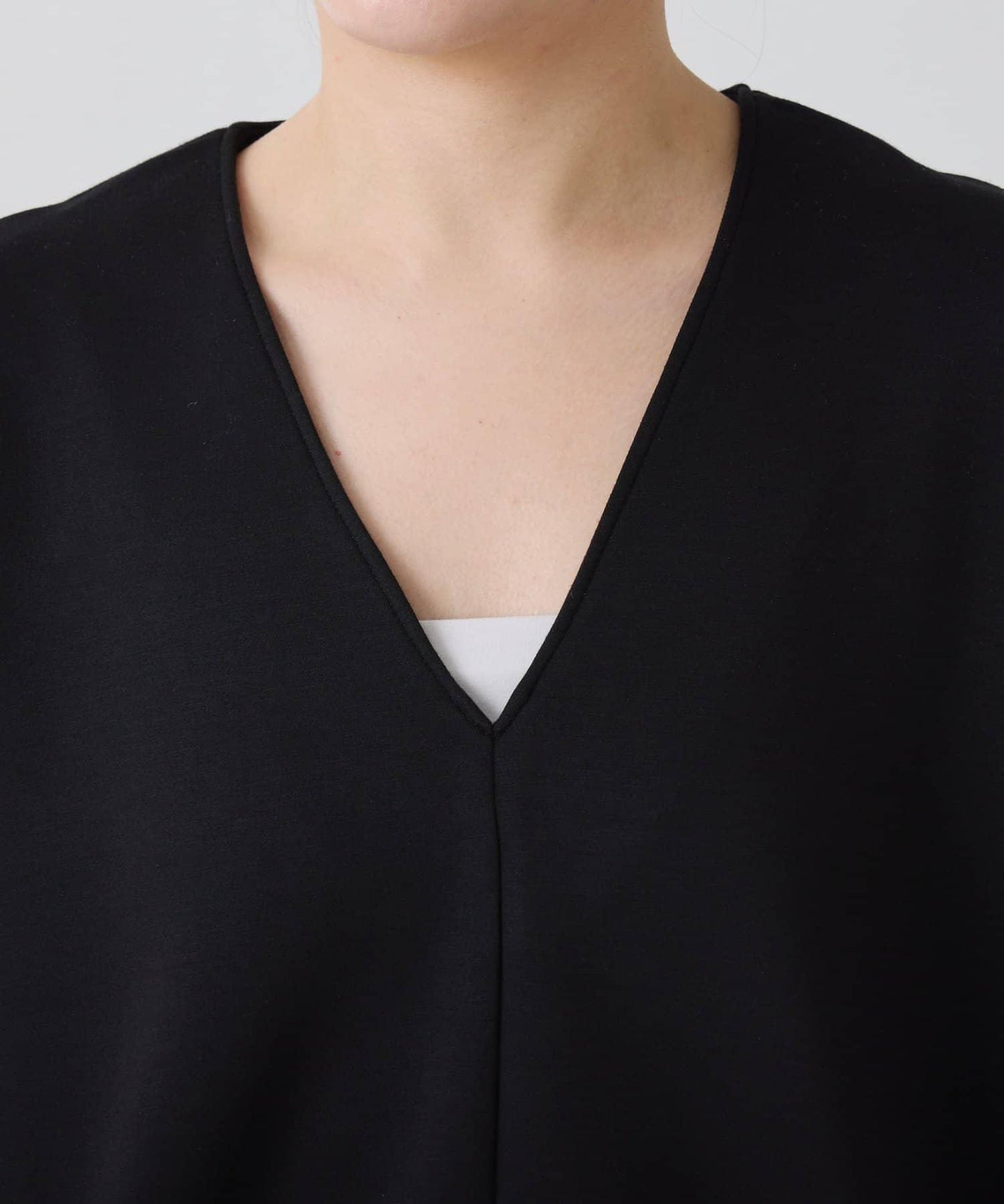 【小臉效果/彈力】V領開口套頭衫/套裝