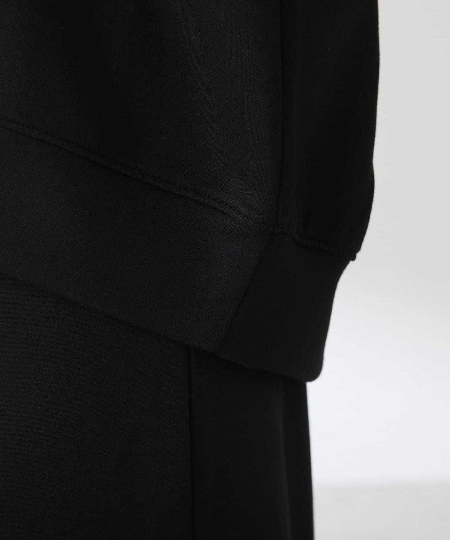 【小臉效果/彈力】V領開口套頭衫/套裝