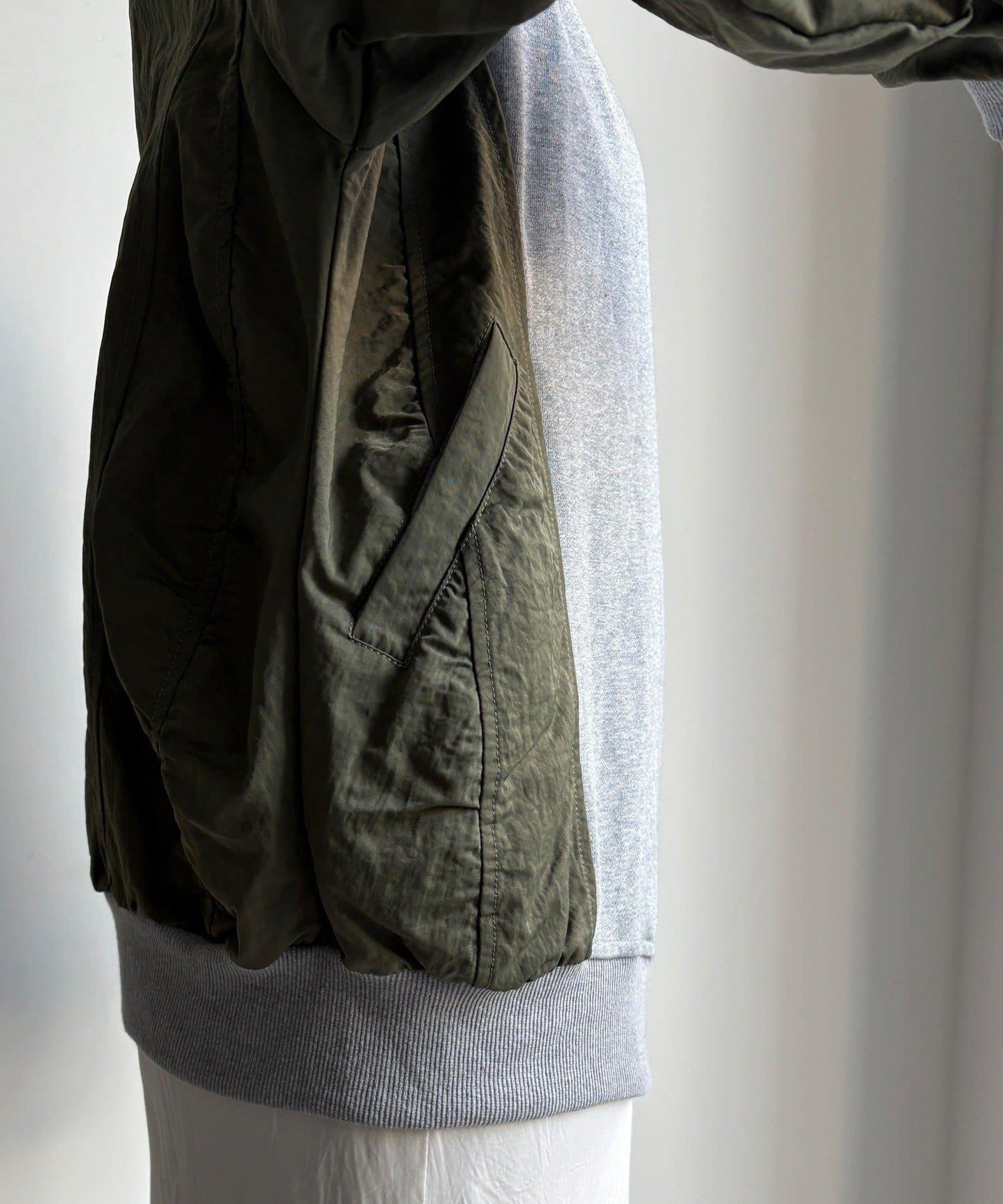 異材質拼接雙拉鍊夾克