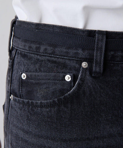 中線壓褶黑色牛仔褲