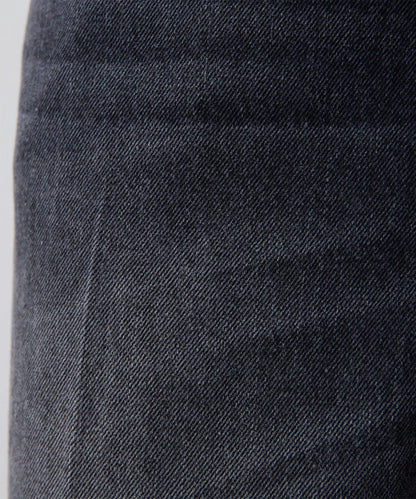 中線壓褶黑色牛仔褲