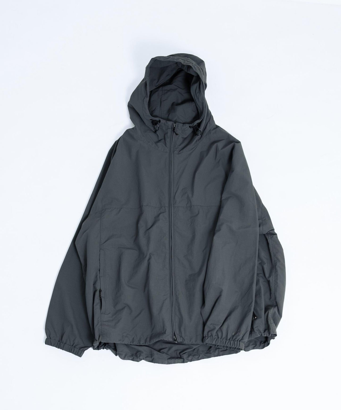 『UR TECH』尼龍塔夫綢連帽外套