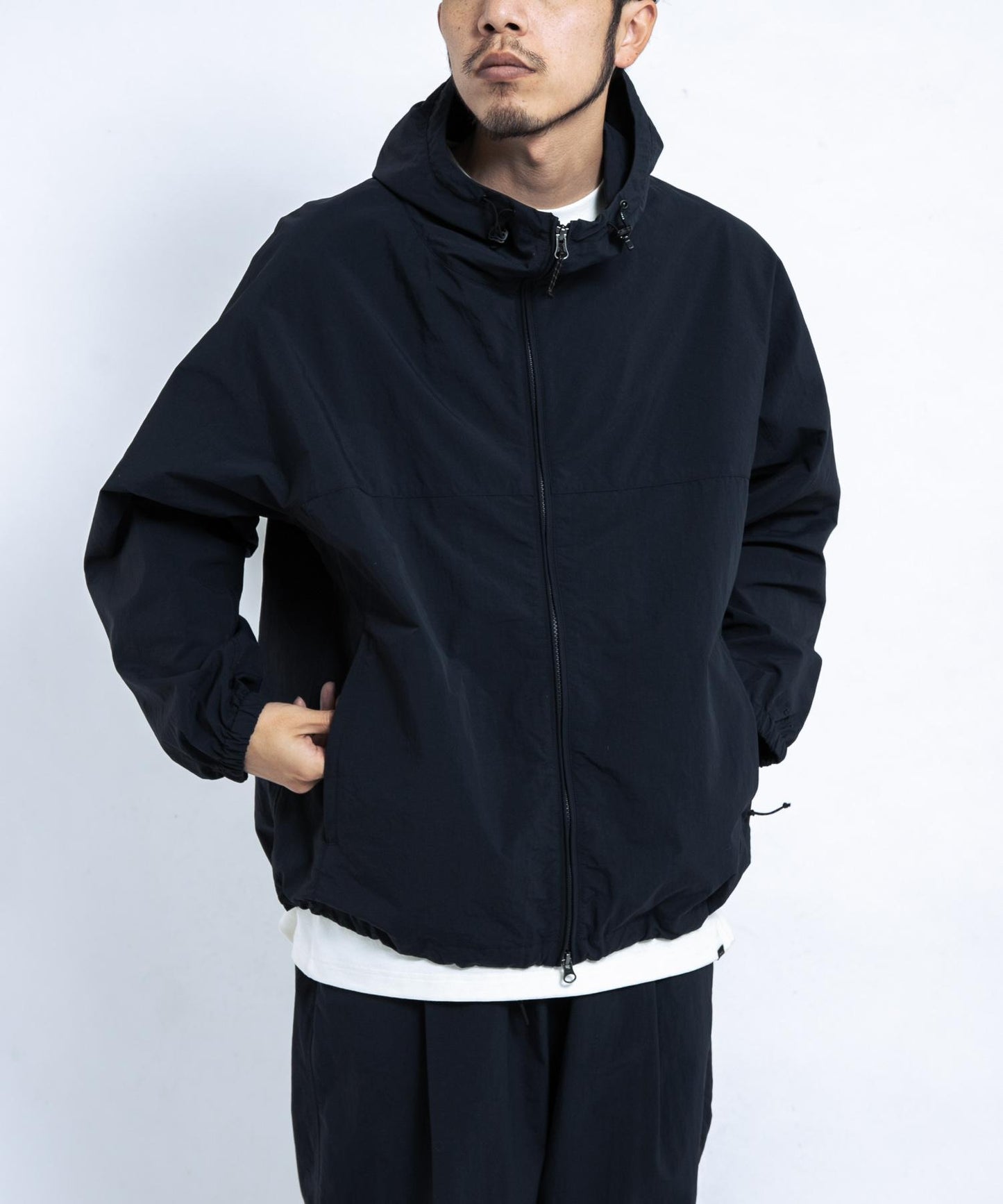 『UR TECH』尼龍塔夫綢連帽外套