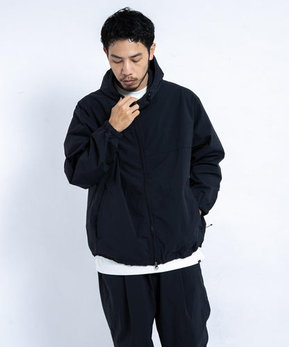 『UR TECH』尼龍塔夫綢連帽外套