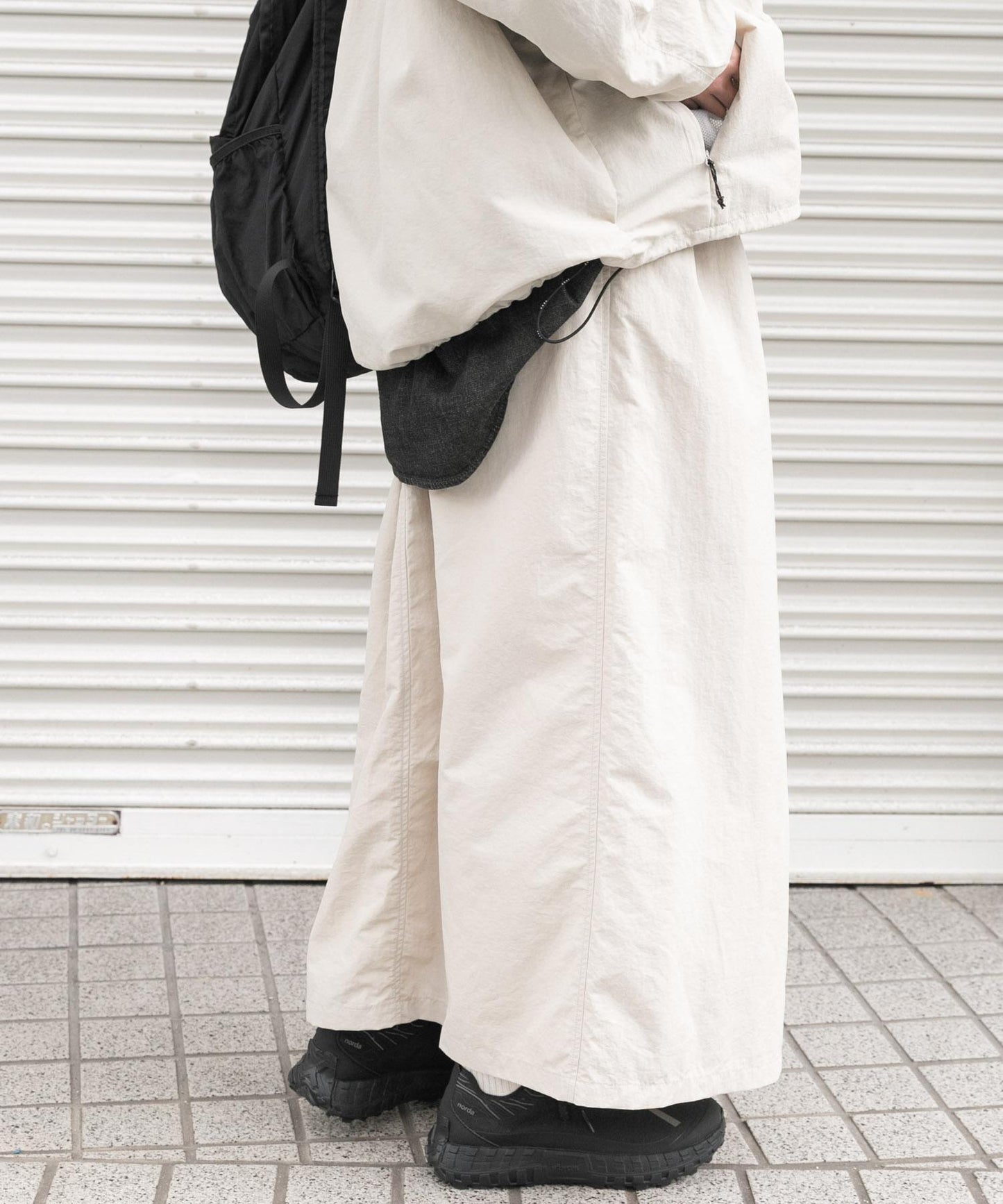 UR TECH尼龍塔夫綢裹身風半身裙