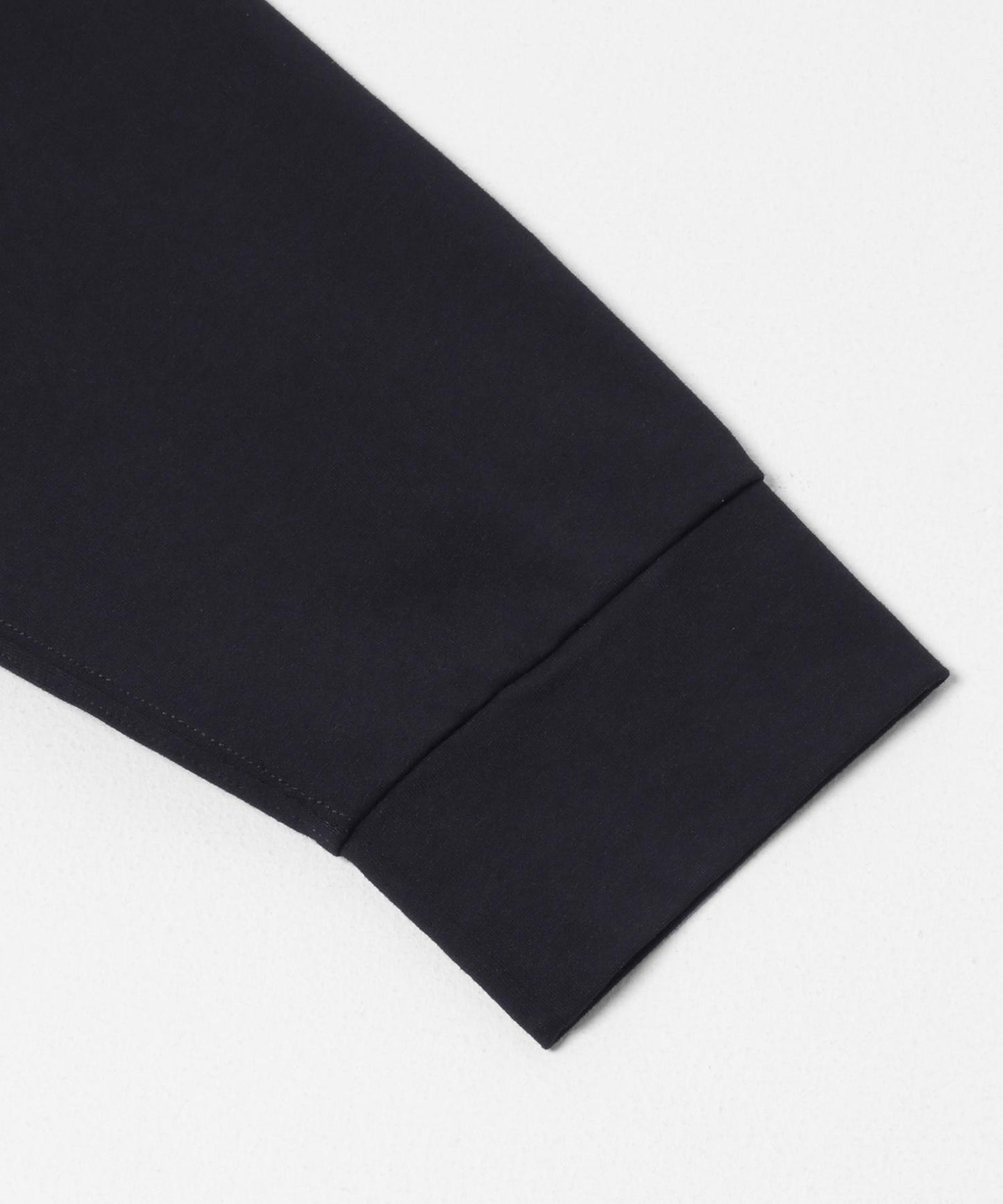 乾爽寬鬆版長袖T恤