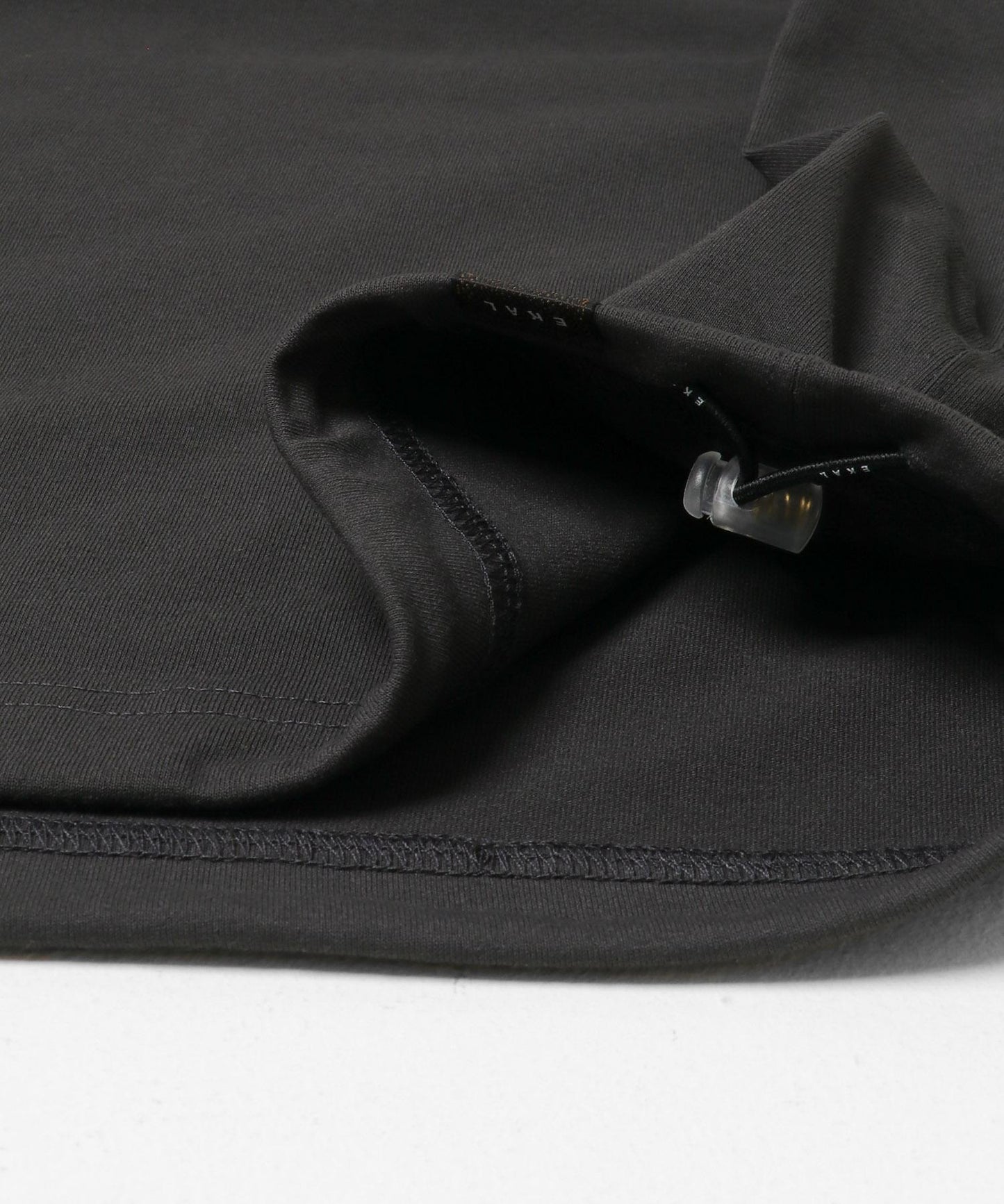 乾爽寬鬆版長袖T恤