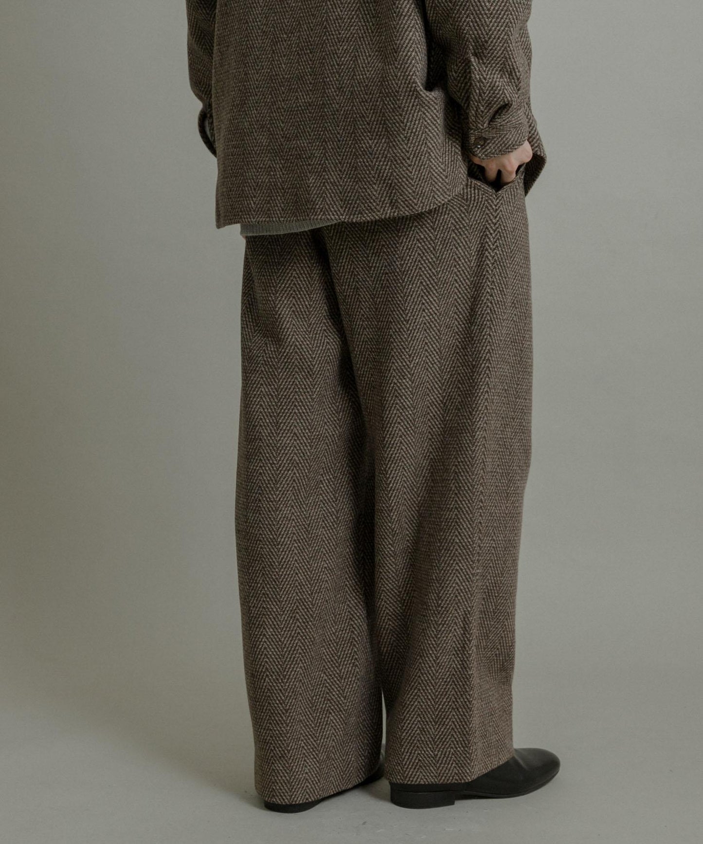 仿羊毛人字紋寬腿褲