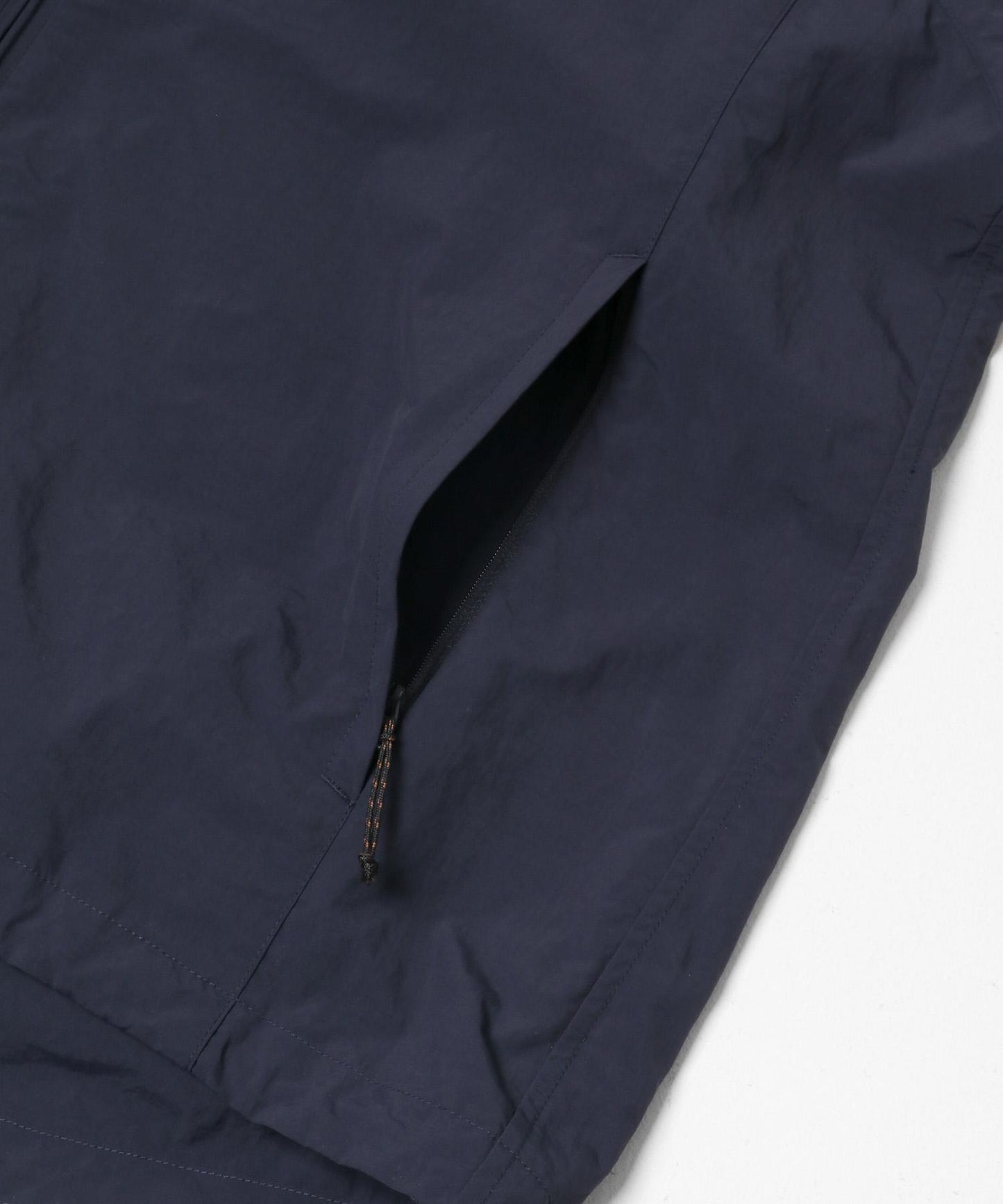 『UR TECH』尼龍塔夫綢連帽外套