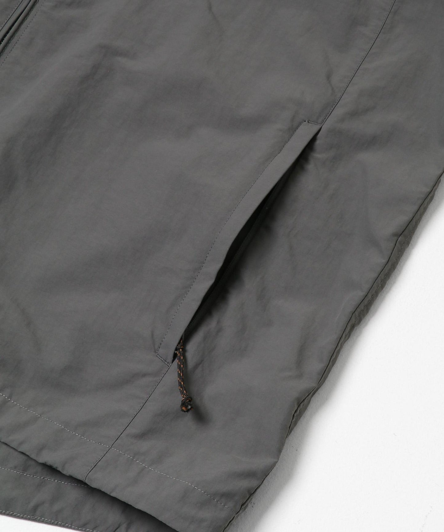 『UR TECH』尼龍塔夫綢連帽外套