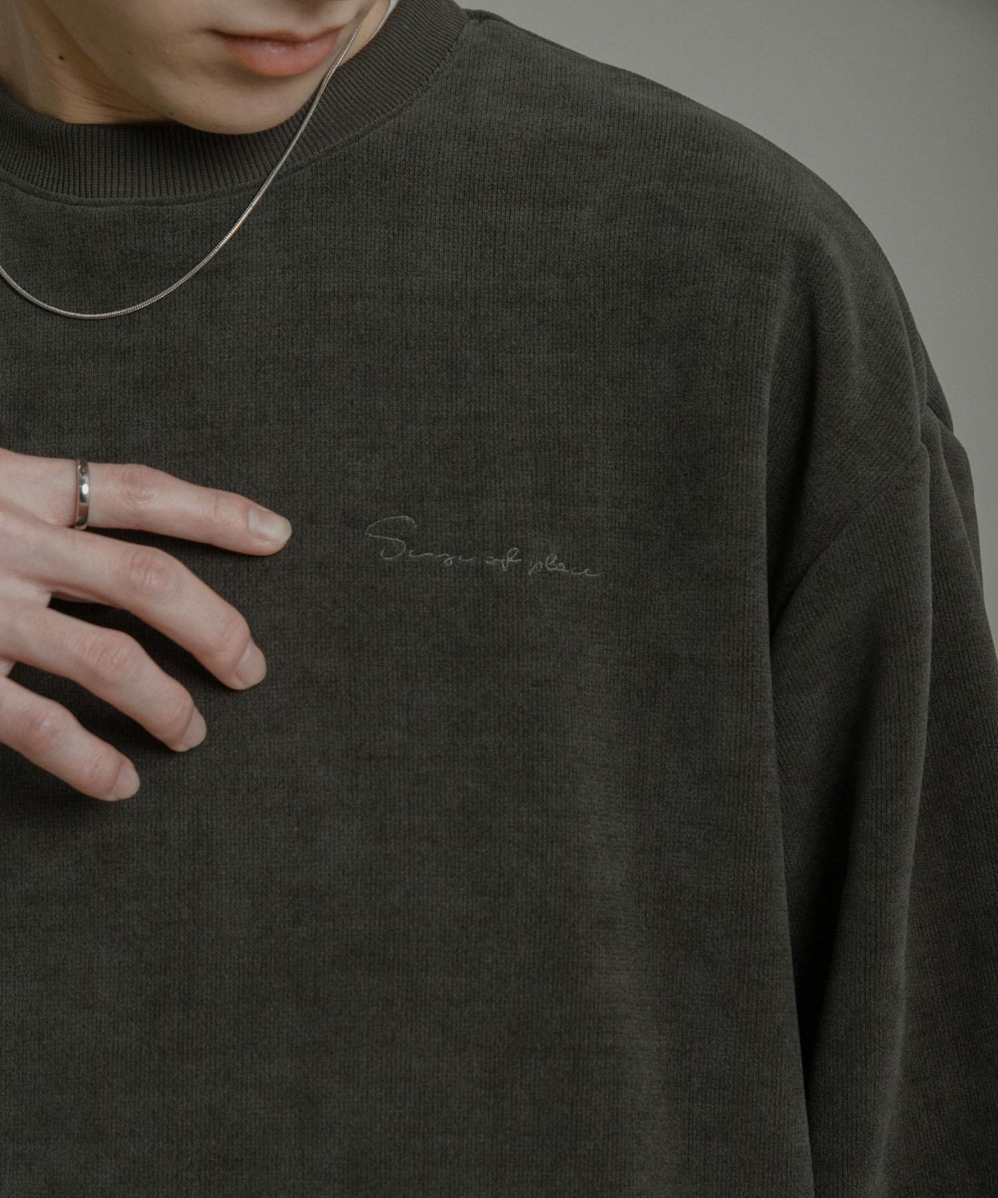 針織抓絨圓領套頭衫