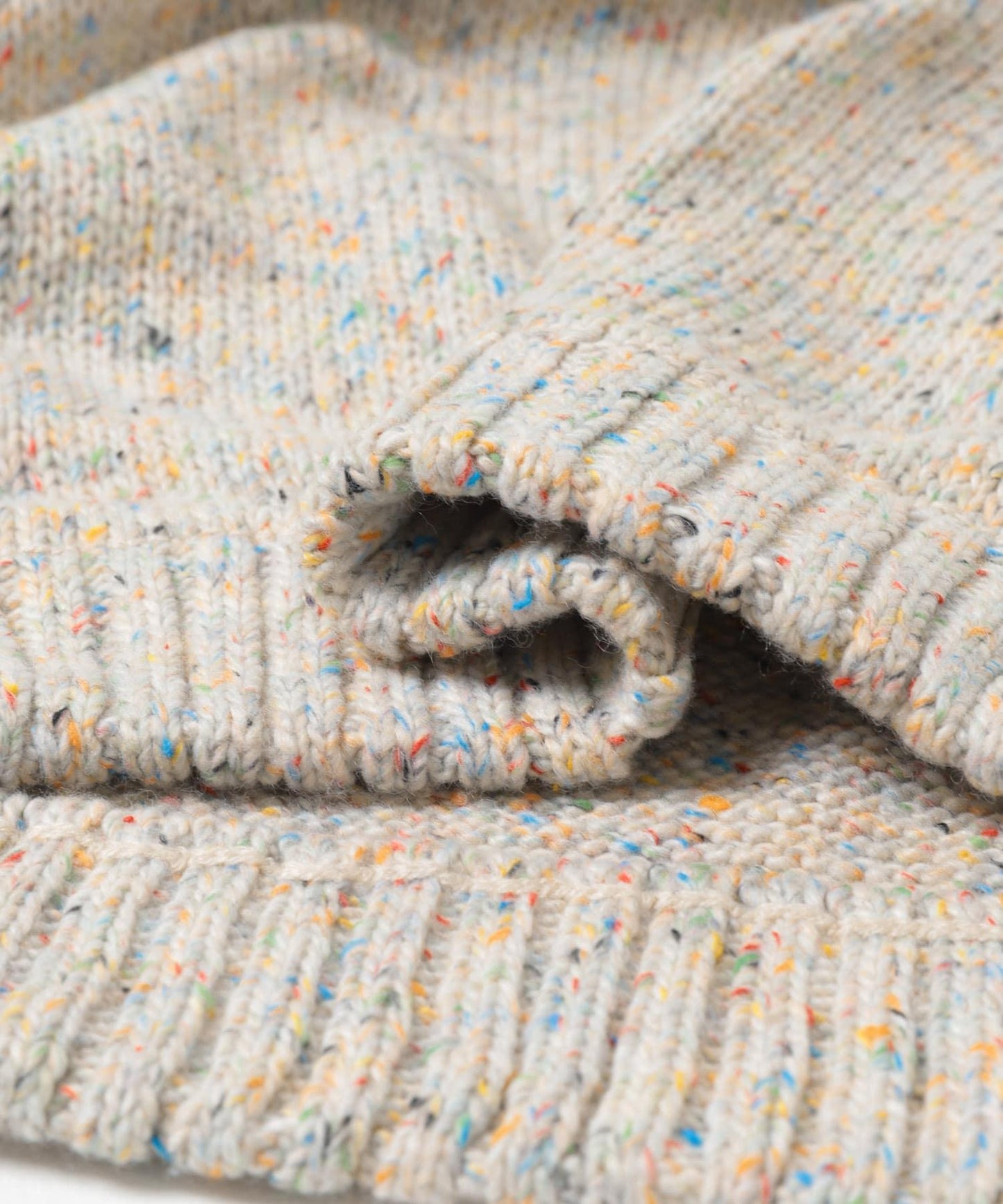 可水洗彩色紗點針織套頭衫