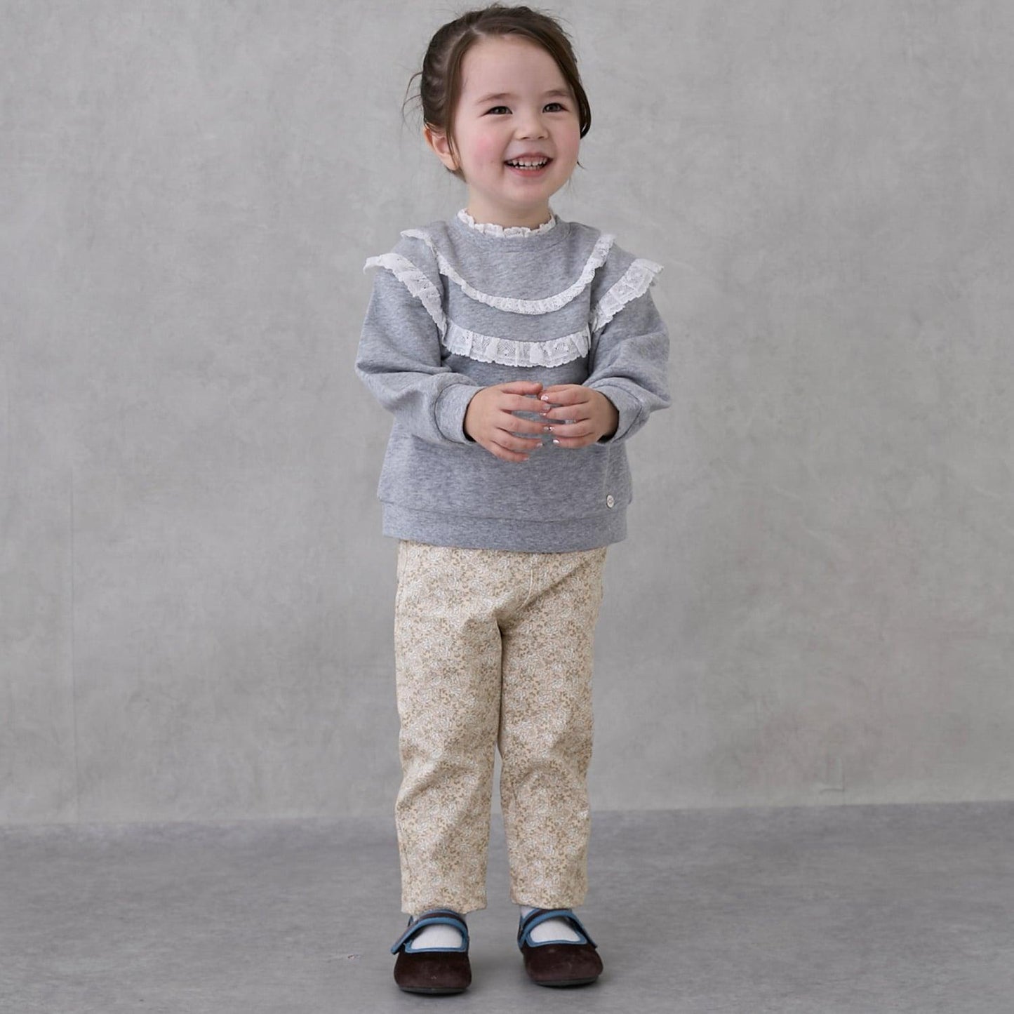 鏤空蕾絲拼接衛衣