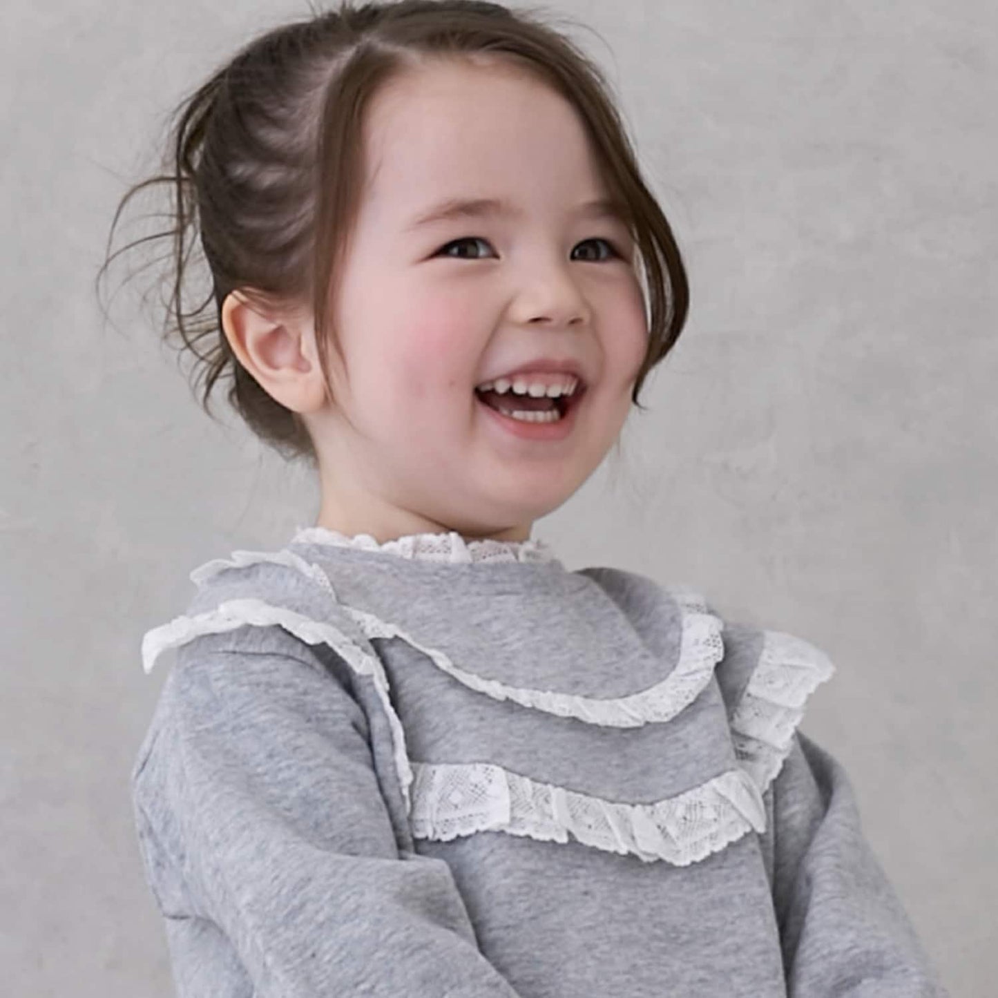 鏤空蕾絲拼接衛衣