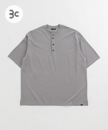 『UR TECH』寬鬆亨利領T恤