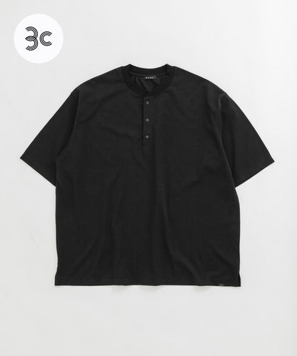 『UR TECH』寬鬆亨利領T恤