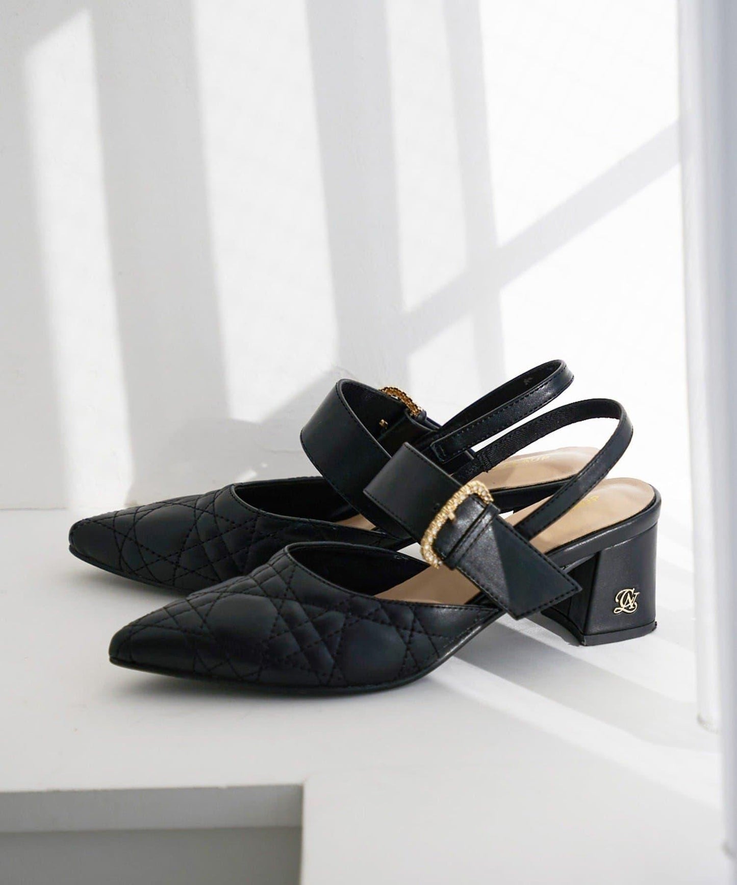 水鑽扣帶絎縫穆勒鞋