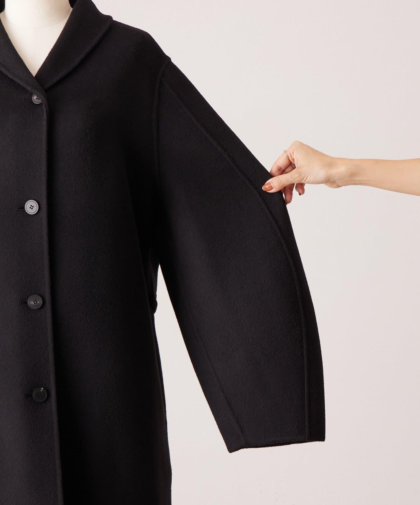 《RRACE》披肩領長款大衣