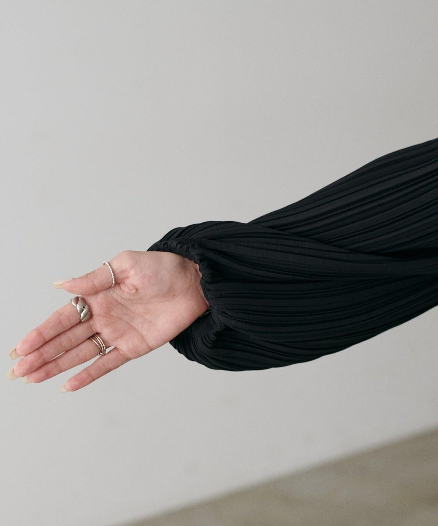 【LARUTA】百褶直筒連衣裙