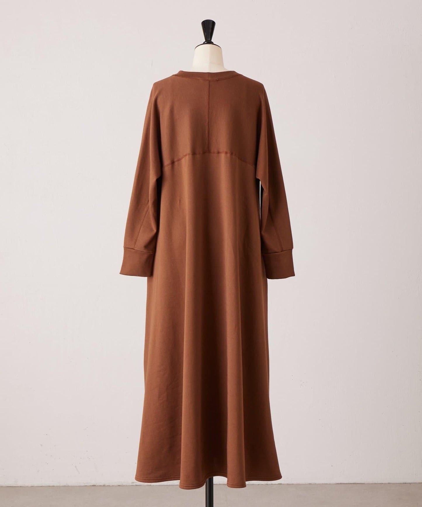 加絨喇叭連衣裙