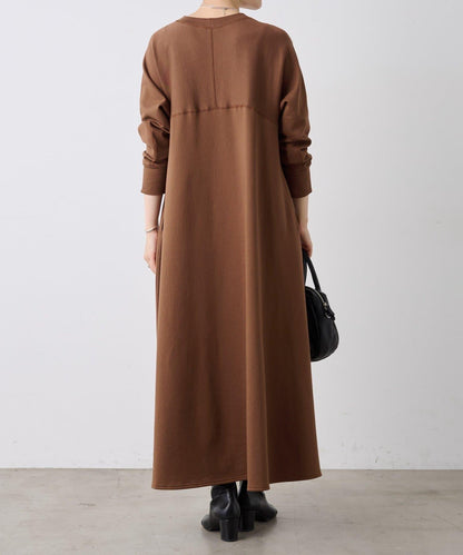 加絨喇叭連衣裙