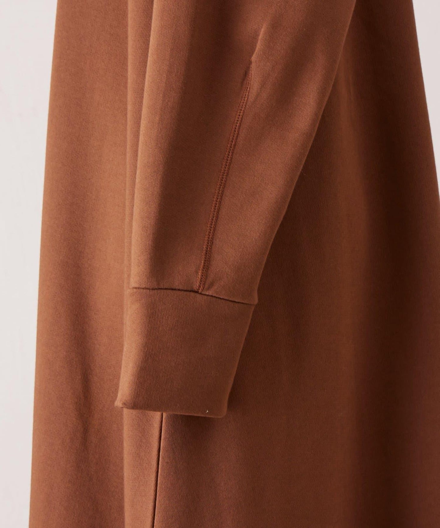 加絨喇叭連衣裙