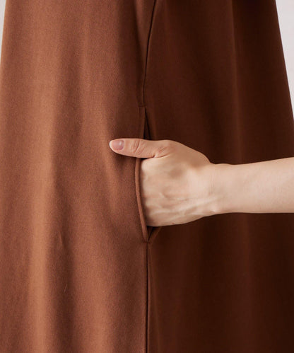 加絨喇叭連衣裙