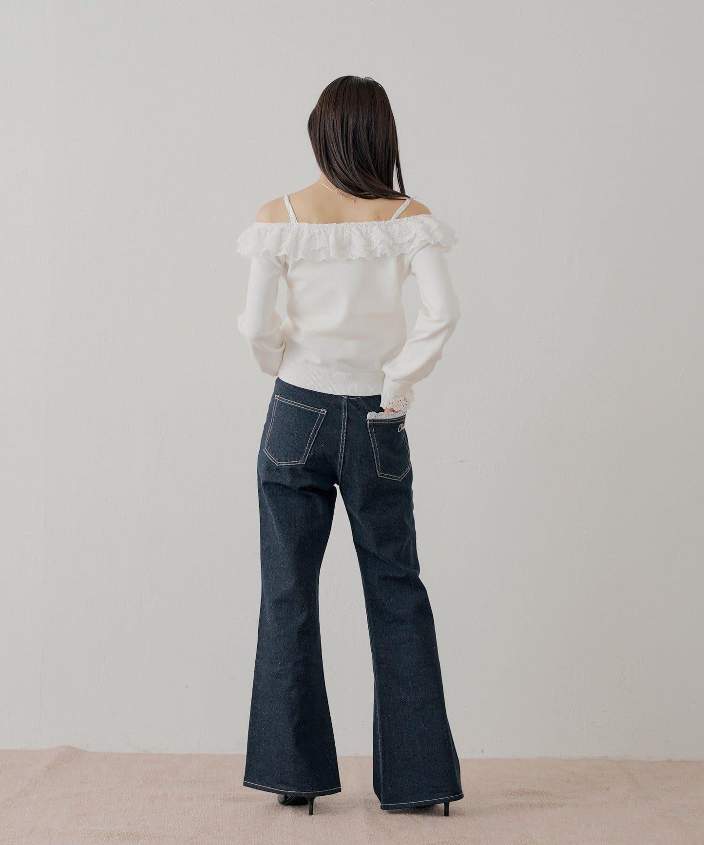 蕾絲層疊一字肩開衫