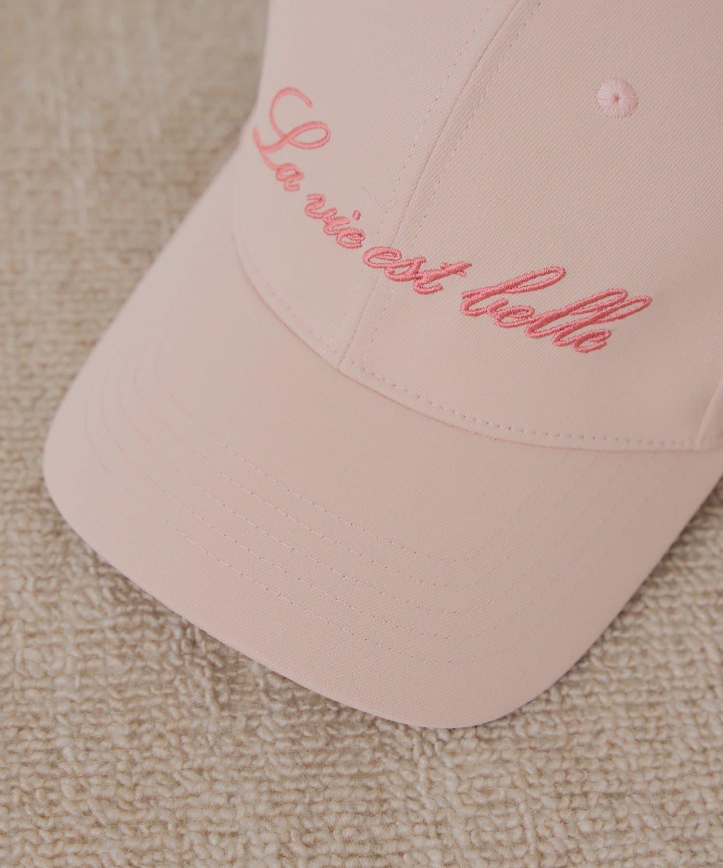 背部繡花棒球帽